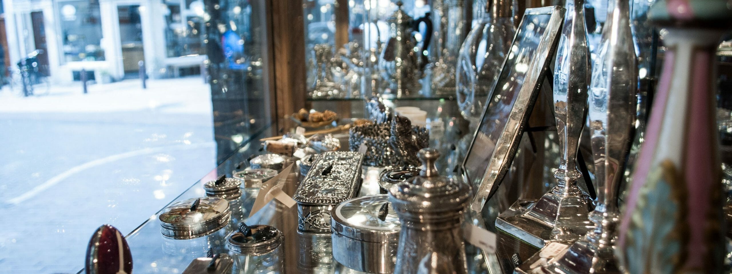 About us - Binenbaum Antiques & Jewelry