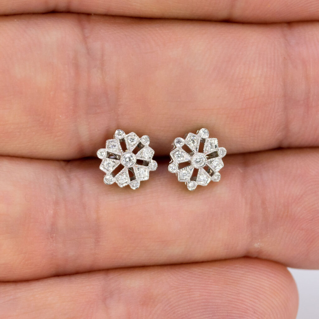 Diamond 18k Stud Earrings 13139-8101 Image5
