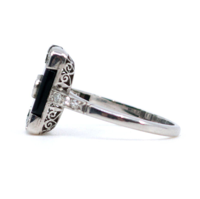 Anillo con forma de rectángulo de platino y diamantes de ónix 8807-0038 Imagen 3