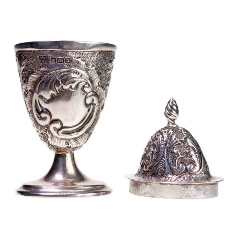 Silver Repoussé Salt And Pepper Shakers Set 883-0973 Image2