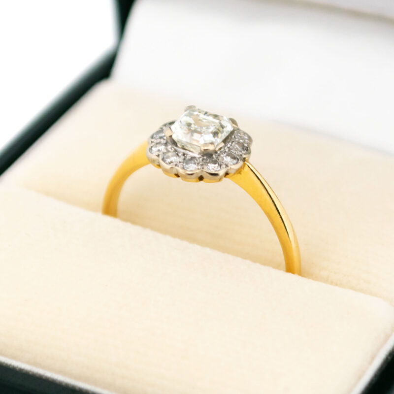 Diamond 18k Cluster Ring 16037-9212 Image2