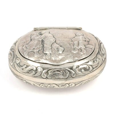 Silver Repoussé & Chased Silver With Gilt Interior (Vermeil) Box 18721-3285 Image1