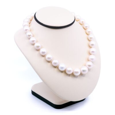18k Pearl 